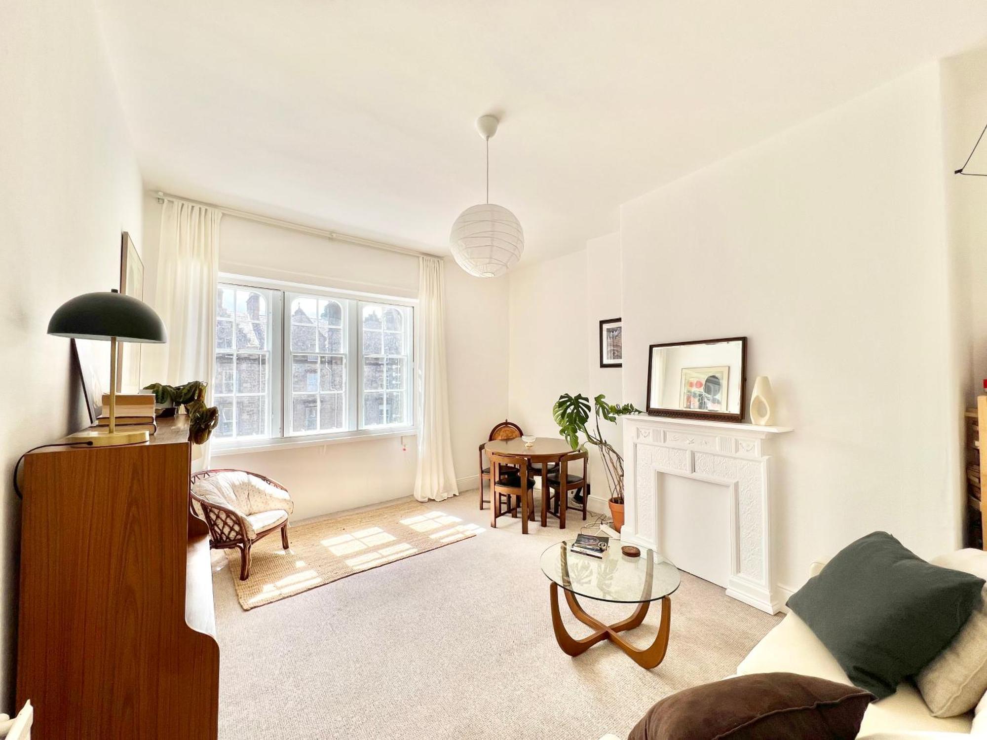 Bright Old Town City Centre Apartment 에든버러 외부 사진